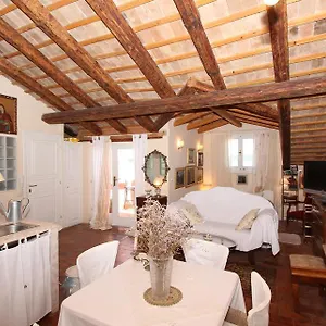 Milkana , Rovigno Croazia